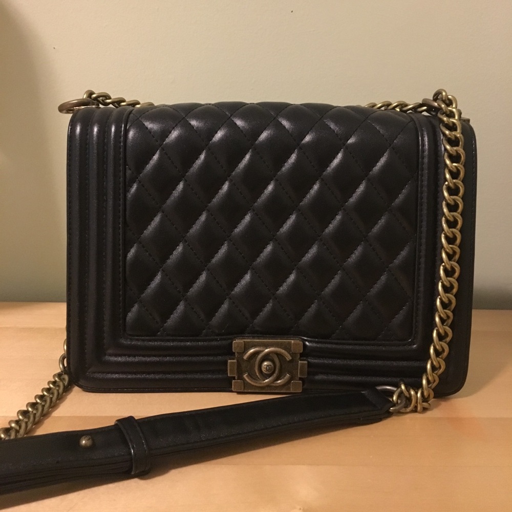 NOT AUTHENTIC CHANEL BOY BAG